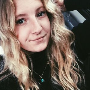 Meet your Posher, Hollyn